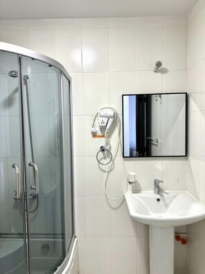 Bathroom - Hotel Nebula Inn (T'bilisi)