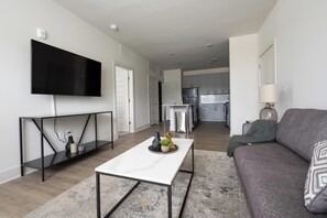 Smart TV - Landing | Stylish 1BD, Pool, Gym (Charlotte)