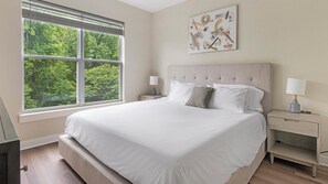 1 chambre, bureau, fer et planche à repasser, Wi-Fi