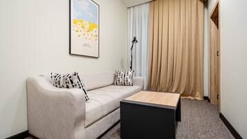 Junior Apartment, Berbilang Katil, Non Smoking, Mountain View | Ruang tamu