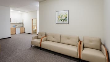 Familien-Studiosuite, Bergblick | Wohnbereich