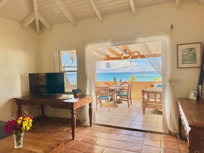 1 bedroom, WiFi - Pelican Ocean View - Maison Mazu (Cole Bay)