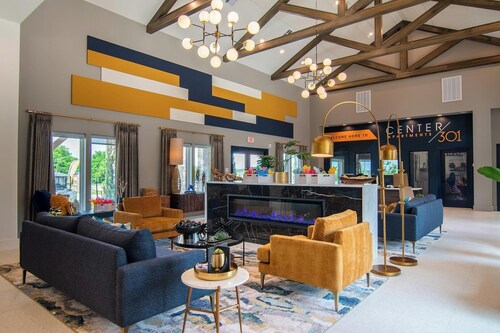 Landing | Incredible 1BD, Pool, Gym