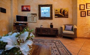 Living area - Vrbo Property (Calabria)