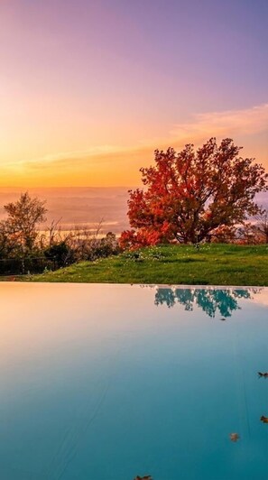 Rooftop pool - Lyfe Umbria  (Alviano)