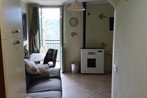 Living area - Casa Martino Bajardo (Bajardo)