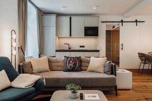 Smart TV, stereo - Castle on Lake Constance I Private Sauna & Hot Tub (Stockach)