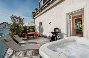 Outdoor dining - Feel good in the castle - your wellness break at Lake Constance (Stockach)