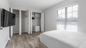 1 Schlafzimmer, Schreibtisch, Bügeleisen/Bügelbrett, WLAN