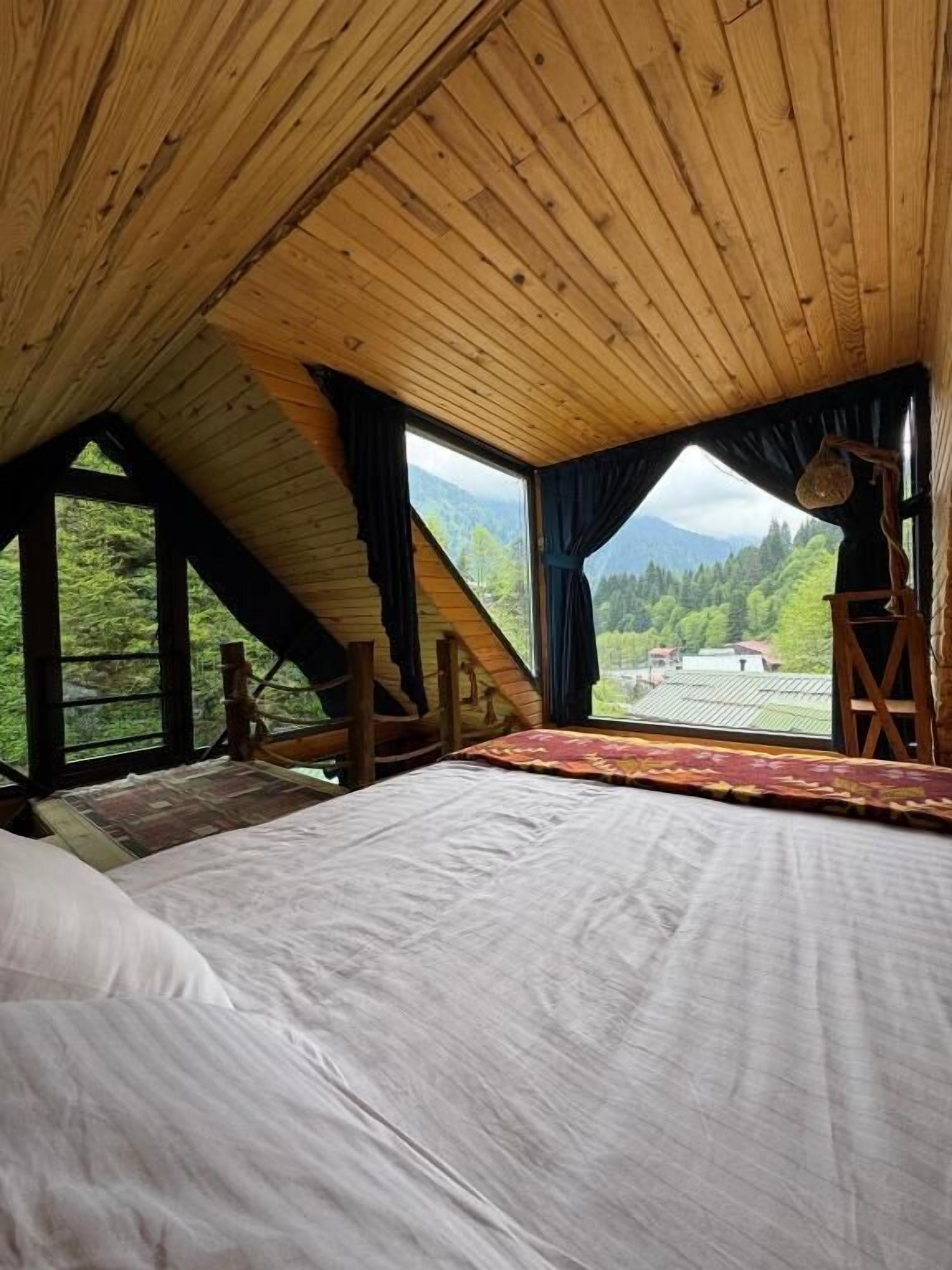 Soundproofing, iron/ironing board, free WiFi