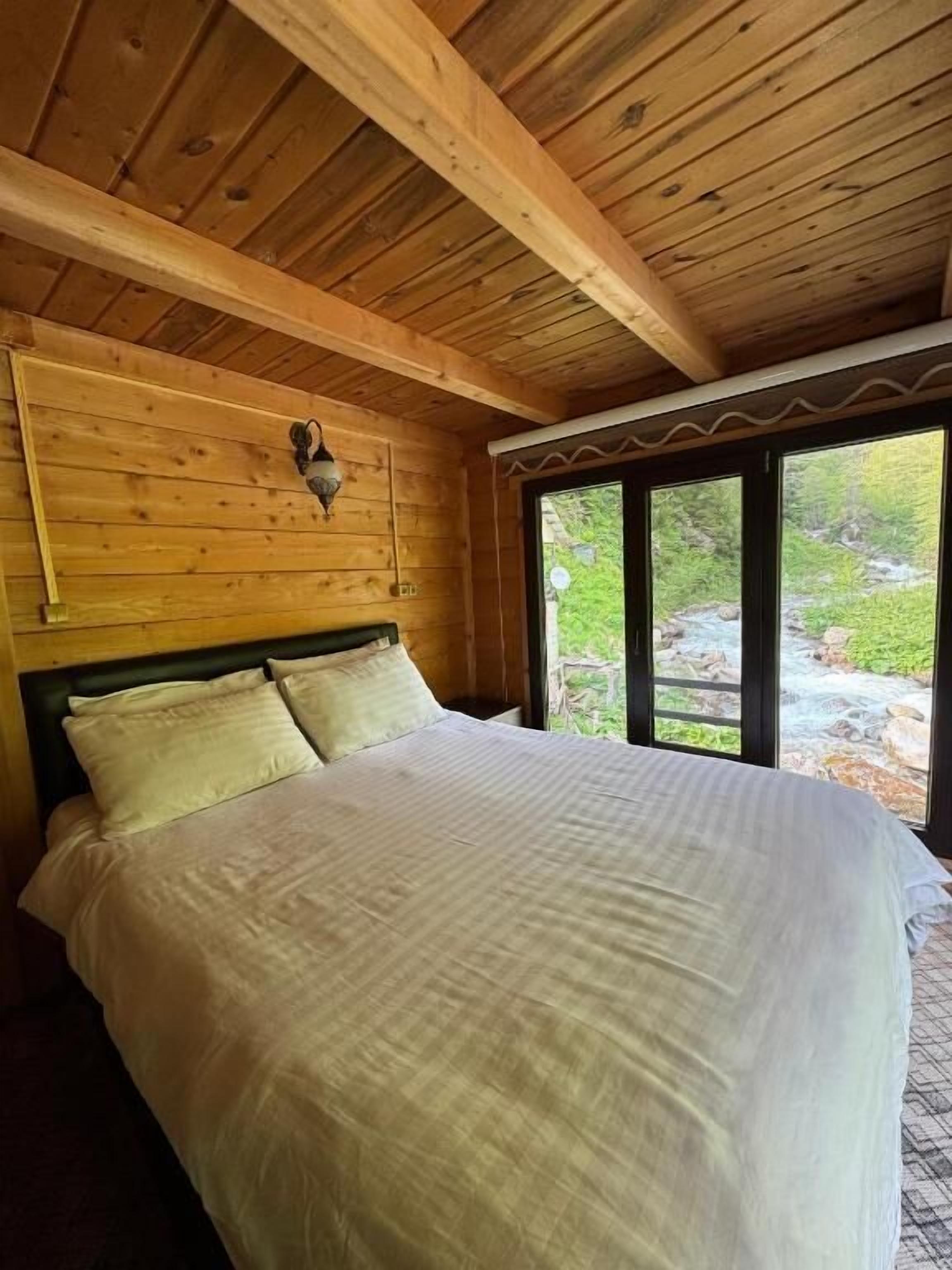 Family Chalet, River View