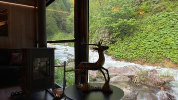 Superior Villa, River View | Interior