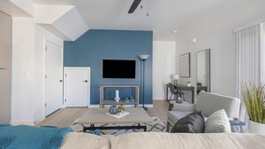 1 chambre, bureau, fer et planche à repasser, Wi-Fi