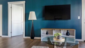 Interior - Landing | Stunning 2BD, Pool, Gym (Indianapolis)