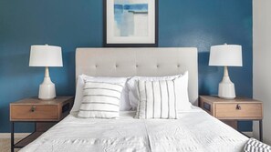 2 bedrooms, desk, iron/ironing board, WiFi - Landing | Spectacular 2BD, Tennis Court, Gym (Stockbridge)