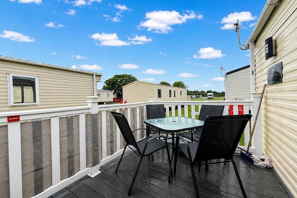 Book your summer break at Sunnydale Holiday Park