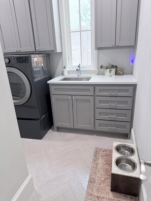 Interior - NEW LIST: Gorgeous 3.5BR Home in Lakewood; Walk to White Rock Lake; Family Fun! (Dallas)