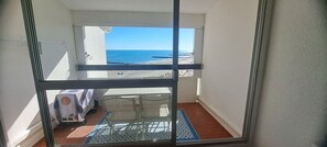 Interior - Blue for your eyes, triplex on beach, sea view (Mauguio)