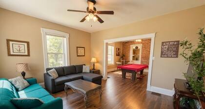 Madison House 1 - Spacious 2BR Home Steps from Historic Downtown St. Charles