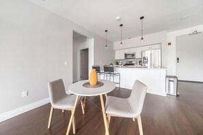 Dining - Landing | Spectacular 2BD, Gym (Cleveland)
