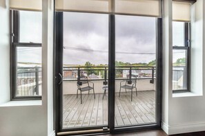 Interior - Landing | Spectacular 2BD, Gym (Cleveland)