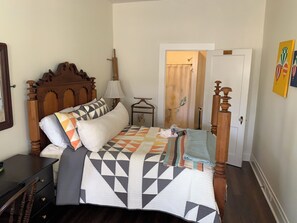 1 bedroom, iron/ironing board, Internet, bed sheets
