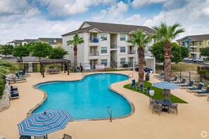 Pool - Landing | Amazing 2BD, Gym, Clubhouse (San Antonio)