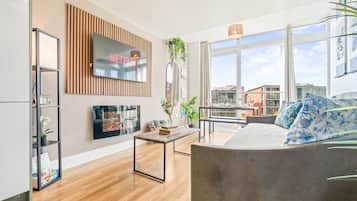 Apartment, 1 Bedroom, Accessible, Balcony | Living room