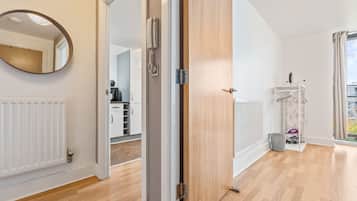 Apartment, 1 Bedroom, Accessible, Balcony | Interior