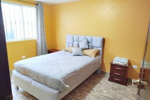 3 bedrooms, Internet, bed sheets - Moi children's residence (Quito)