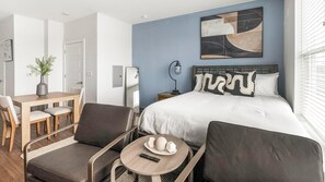 Desk, iron/ironing board, WiFi, bed sheets - Landing | Stunning Studio, Yoga Studio, Gym (Birmingham)