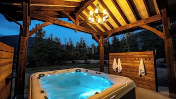 Bain à remous extérieur