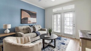 Smart TV - Landing | Incredible 1BD, Clubhouse (Jacksonville)