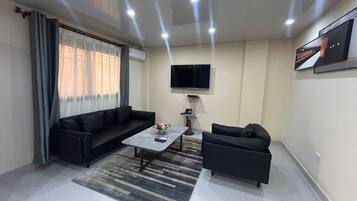 Habitació Comfort, balcó, vistes a la ciutat | Sala d'estar