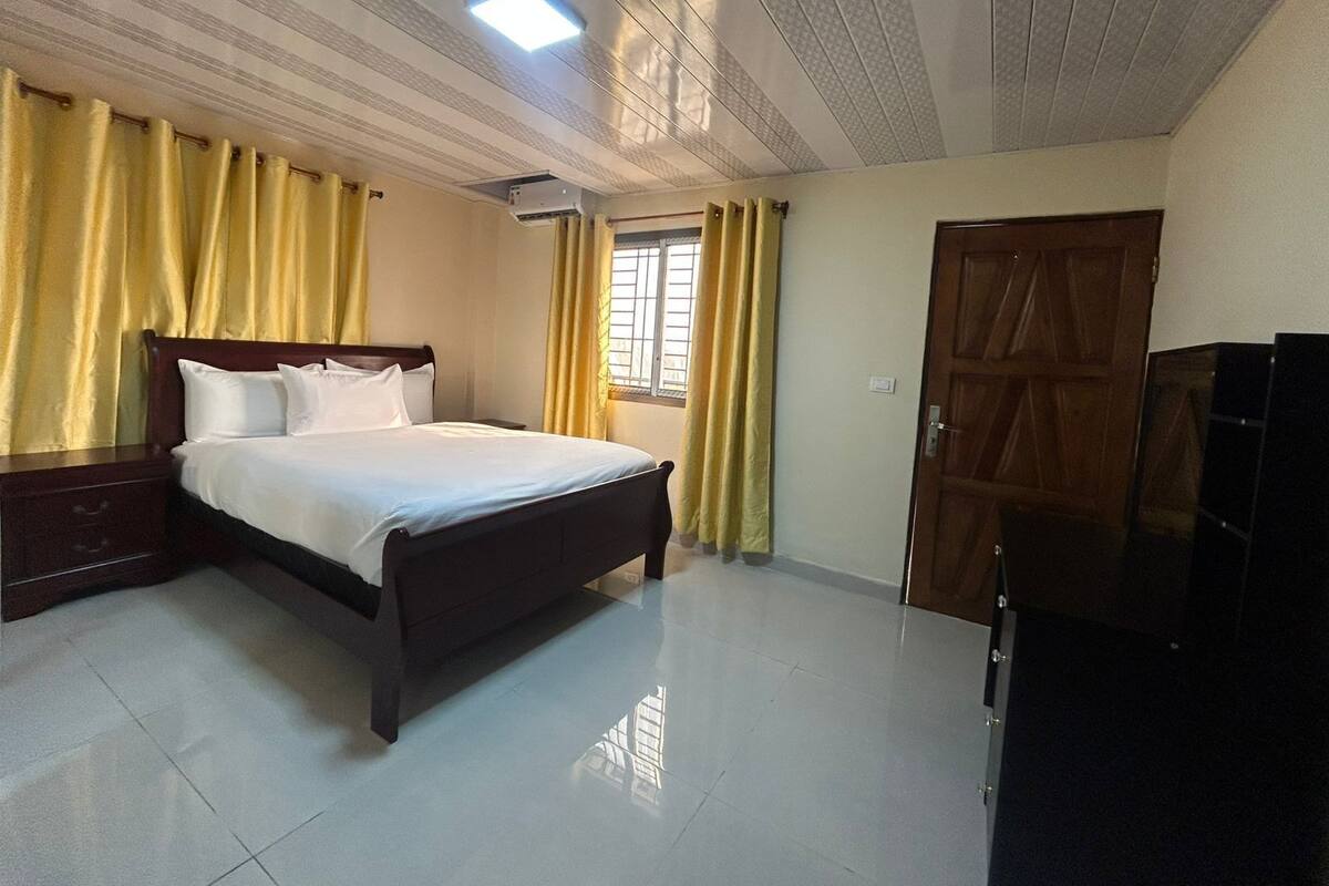 Apartamento Confort, balcón, vistas a la ciudad | Escritorio, espacio para trabajar con un portátil, wifi gratis