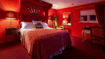 Deluxe Double Room | Desk, iron/ironing board, free WiFi, bed sheets