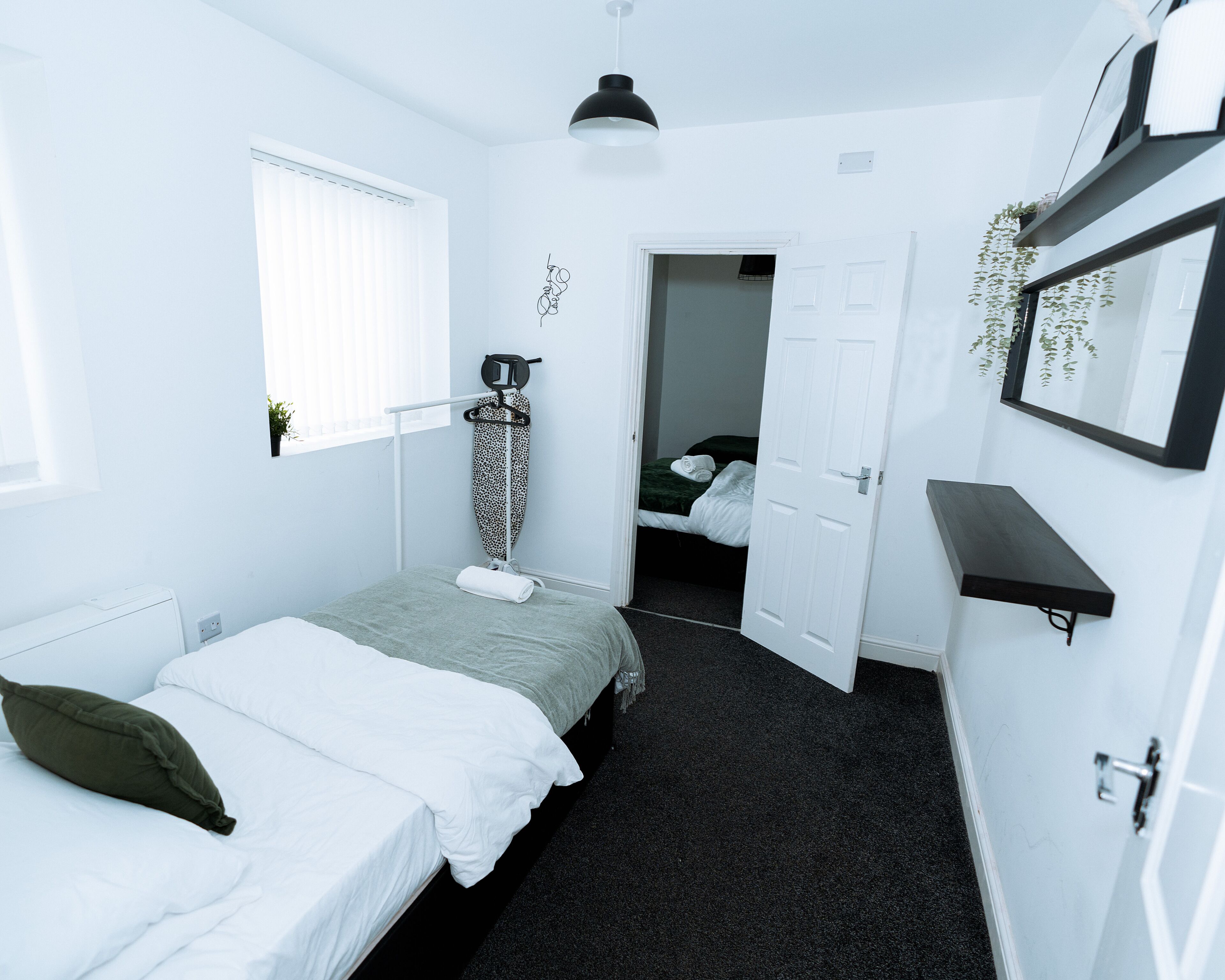 3 bedrooms, iron/ironing board, WiFi, bed sheets