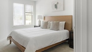 1 bedroom, desk, iron/ironing board, WiFi - Landing | Stylish 1BD, Yoga Studio, Clubhouse (Raleigh)