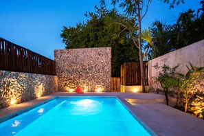 Outdoor pool - Casa Ce: beautiful 2-bedroom house and serene pool near Mérida main square (Mérida)