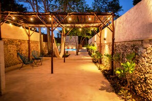 Property grounds - Casa Ce: beautiful 2-bedroom house and serene pool near Mérida main square (Mérida)