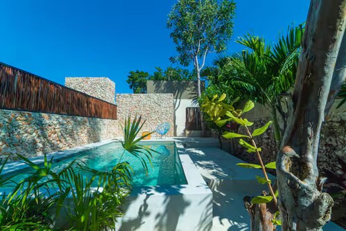Casa Ce: beautiful 2-bedroom house and serene pool near Mérida main square