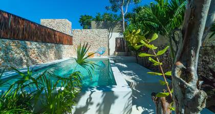 Casa Ce: beautiful 2-bedroom house and serene pool near Mérida main square