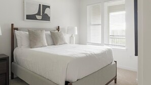 2 habitaciones, escritorio, tabla de planchar con plancha y wifi 