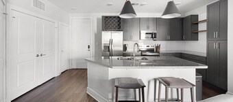Landing | Incredible 1BD, Gym, Clubhouse