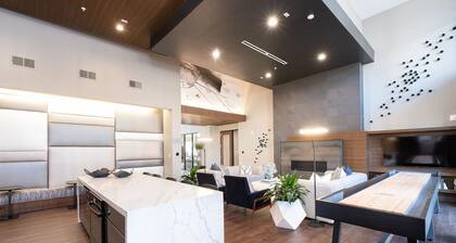 Landing | Chic 1BD, Pool, Gym