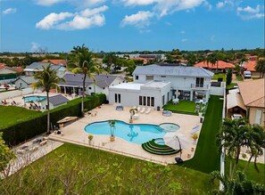 Exterior - Las Palmas (Miami)