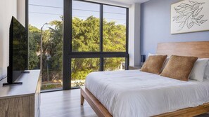 2 bedrooms, desk, iron/ironing board, WiFi - Landing | Stunning 2BD, Game Room, Yoga Studio (Miami)