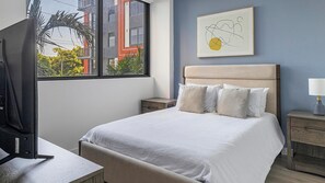 1 bedroom, desk, iron/ironing board, WiFi - Landing | Stunning 1BD, Yoga Studio, Game Room (Miami)