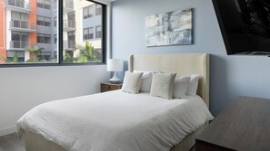 2 bedrooms, desk, iron/ironing board, WiFi - Landing | Spectacular 2BD, Yoga Studio, Game Room (Miami)