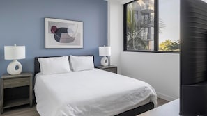 1 habitación, escritorio, tabla de planchar con plancha y wifi 